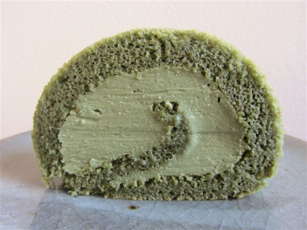 【リマ特選直送品】ナチュラルファクトリー　米粉ROLLケーキ (よもぎ)ハーフサイズ【販売期間：3月1日～4月30日予定】