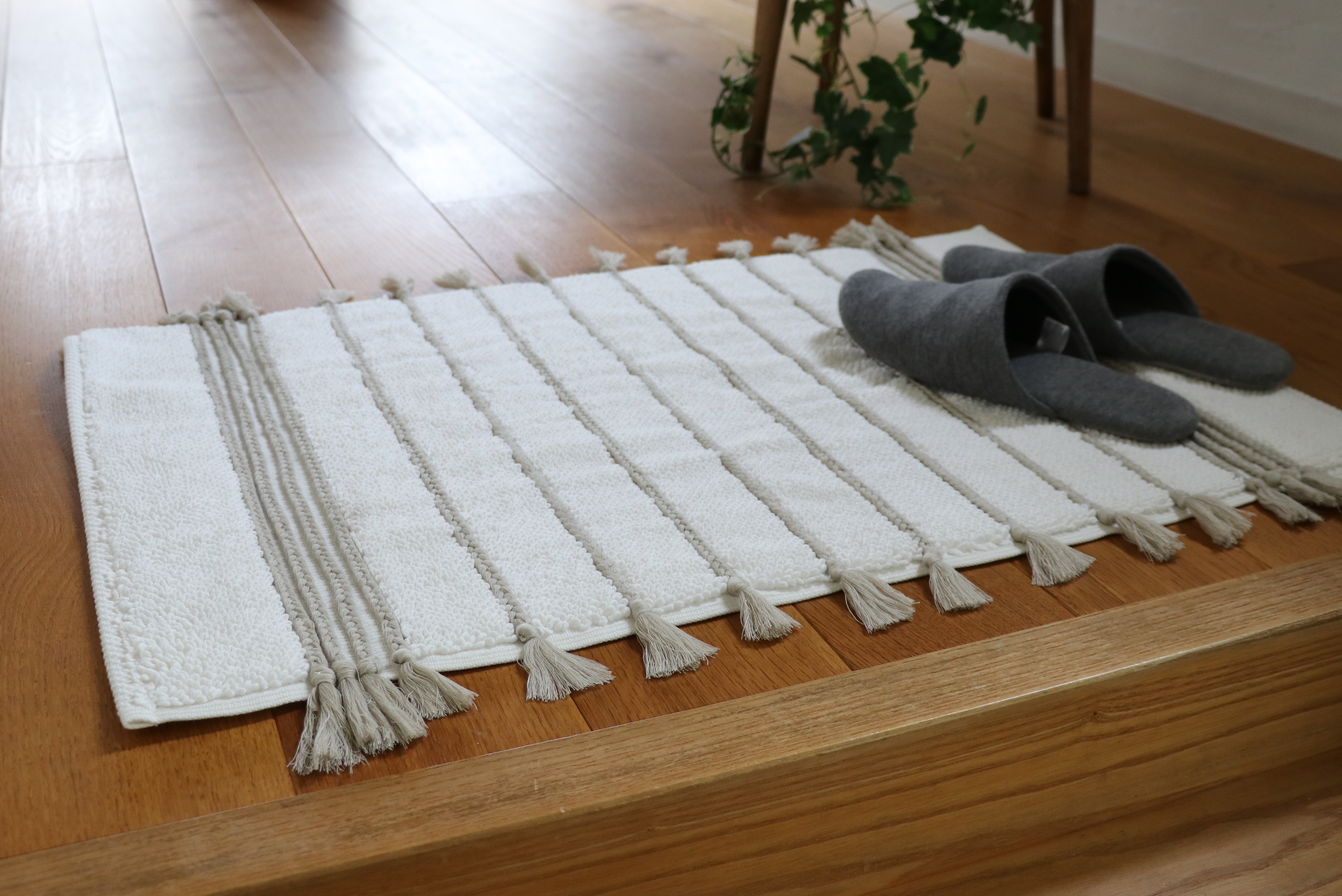 【リマ特選直送品】　ハート　コットンマット　フリンジ（ホワイト）