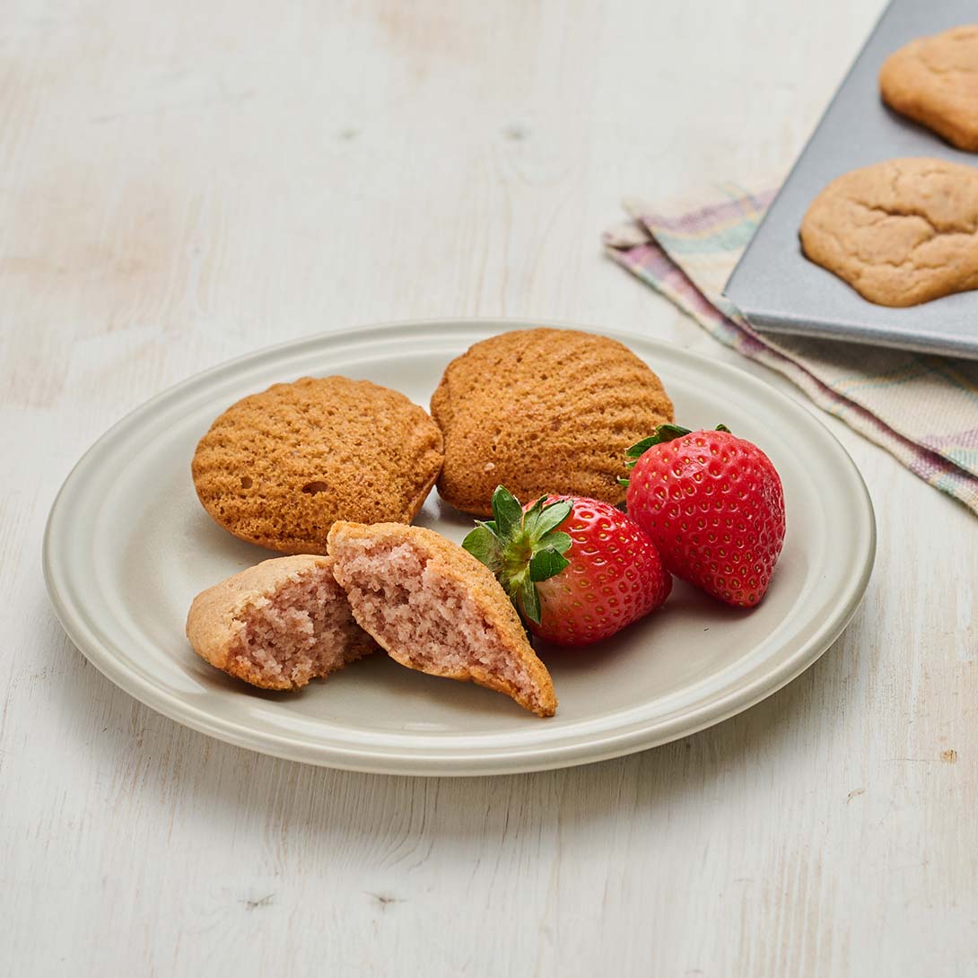 【レシピ】いちごの米粉マドレーヌ